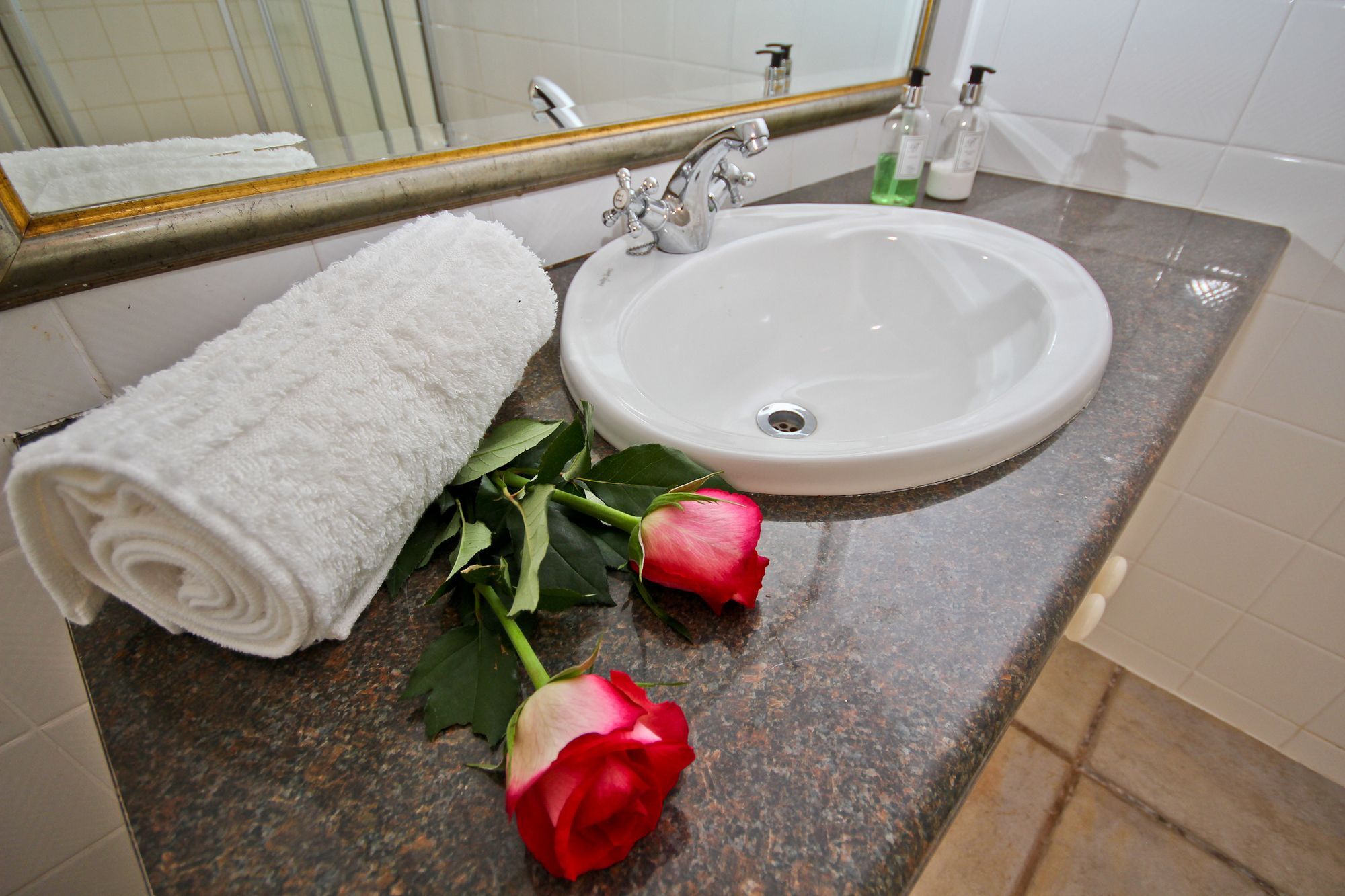 Beluga Of Constantia Guest House Kaapstad Buitenkant foto