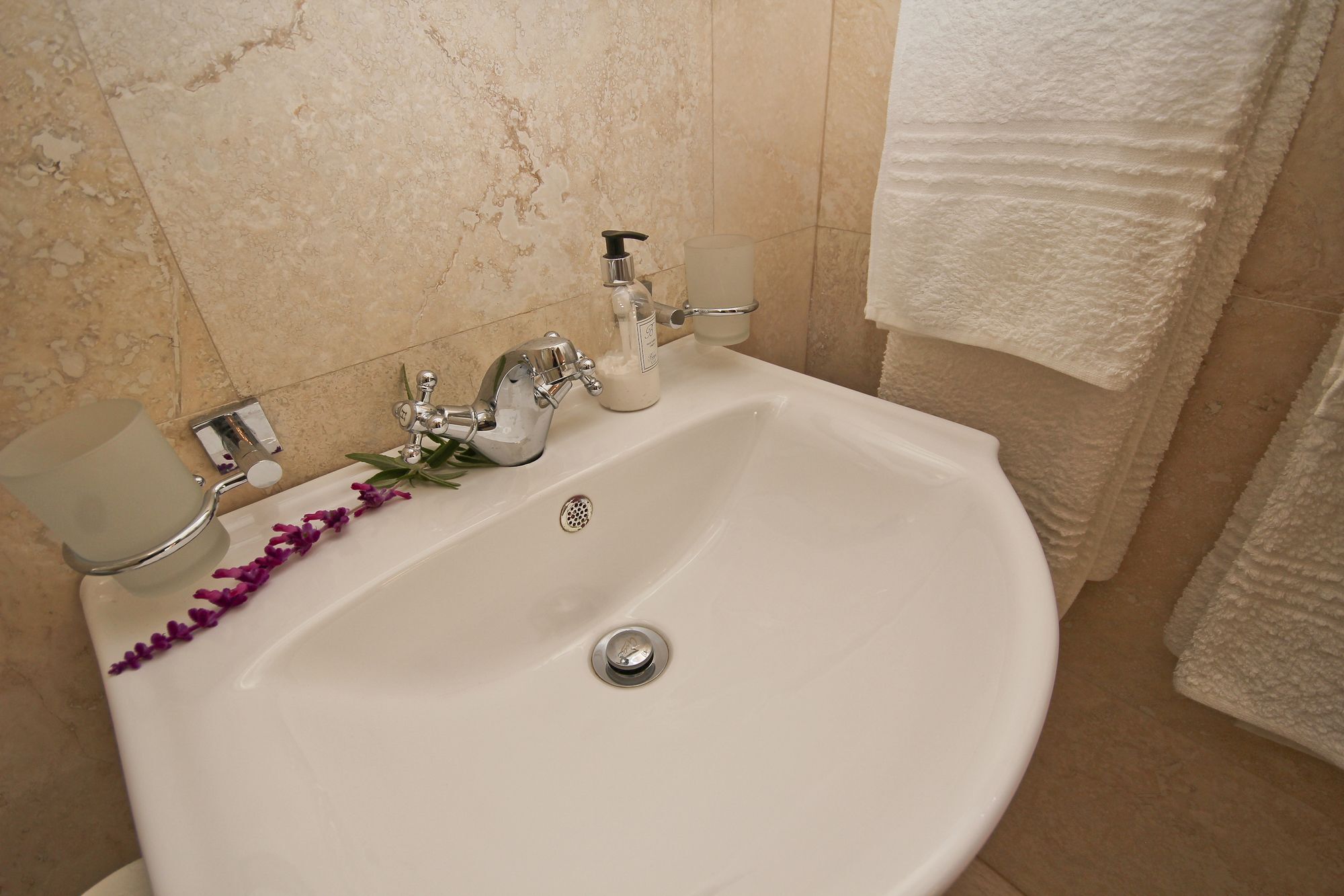 Beluga Of Constantia Guest House Kaapstad Buitenkant foto