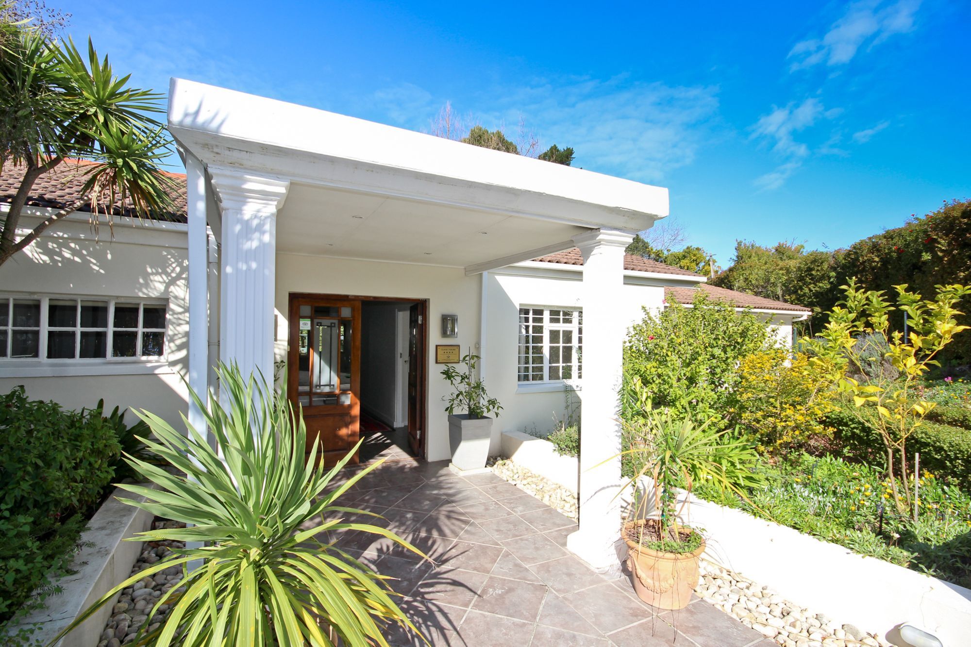 Beluga Of Constantia Guest House Kaapstad Buitenkant foto